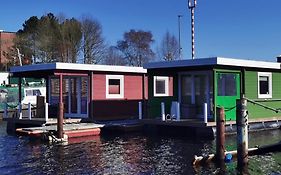 Hausboot Wilhelmshaven - Traum Unterkunft an der Jade